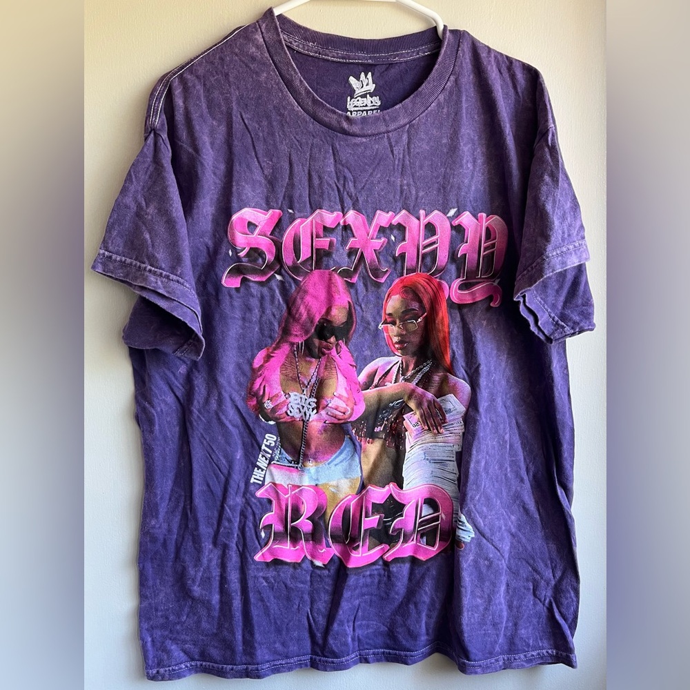 NWOT Legends Apparel Sexxy Red Graphic T-Shirt